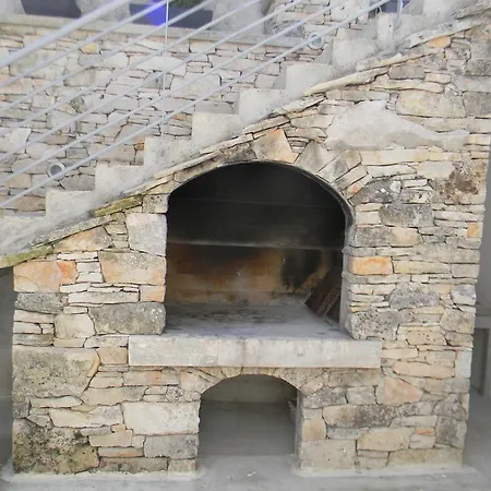 Lorenco Apartment Tisno