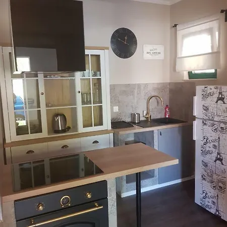 Lorenco Apartment Tisno
